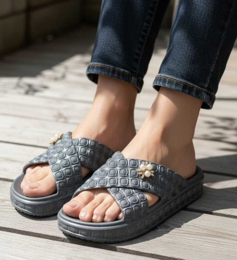 Soft Cushioned-Pearl Comfort Women's Slippers
