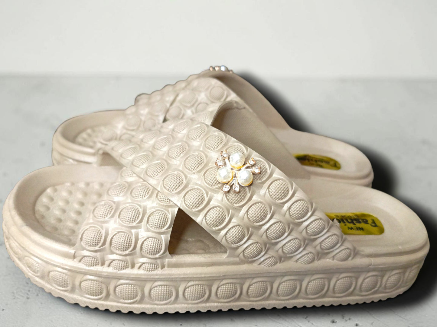 Soft Cushioned-Pearl Comfort Women's Slippers