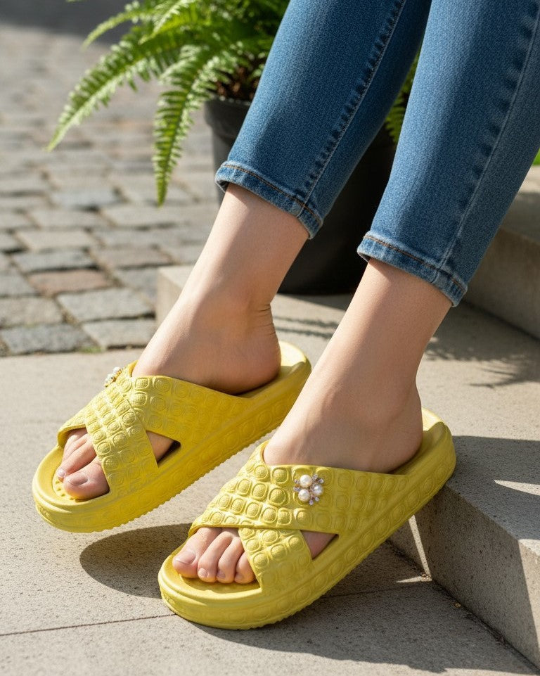 Soft Cushioned-Pearl Comfort Women's Slippers